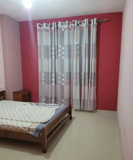 Tirane, jepet me qera apartament 1+1+Ballkon , 88 m² 400 € (Rruga "Teodor Keko")