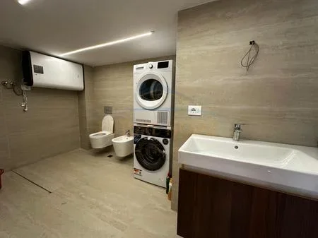 Tirane, shitet apartament duplex 2+1 Kati 1, 16.000.000 € 