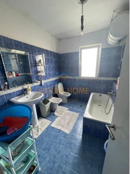 Tirane, shitet apartament 3+1 Kati 3, 124 m² 150.000 € (Shkolla e Bashkuar, Ruga Spiro Cipi 8)