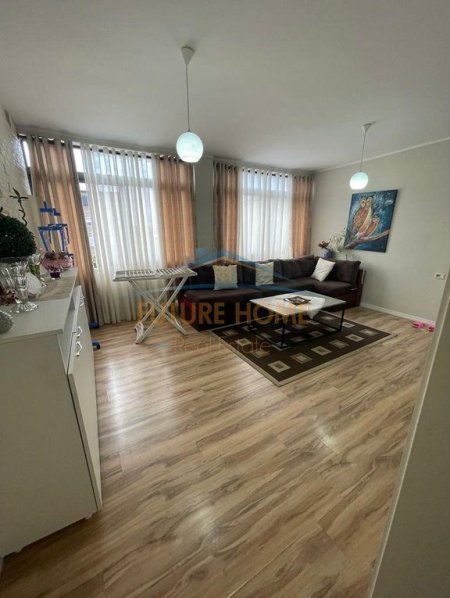 Tirane, shitet apartament 3+1 Kati 3, 124 m² 150.000 € (Shkolla e Bashkuar, Ruga Spiro Cipi 8)