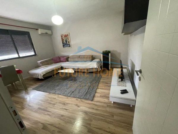 Tirane, shitet apartament 3+1 Kati 3, 124 m² 150.000 € (Shkolla e Bashkuar, Ruga Spiro Cipi 8)