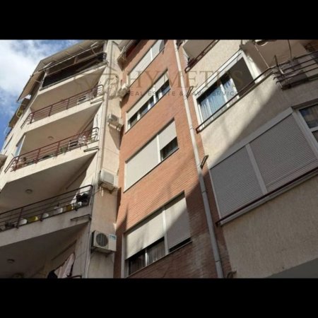 Tirane, shitet apartament 3+1 , 239 m² 350.000 € (Kopshti Botanik)