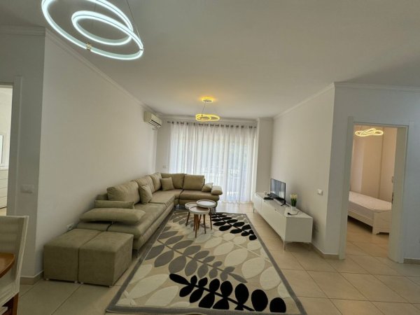Tirane, jap me qera apartament 2+1+Ballkon Kati 2, 100 m² 700 € (Rruga Don Bosko)