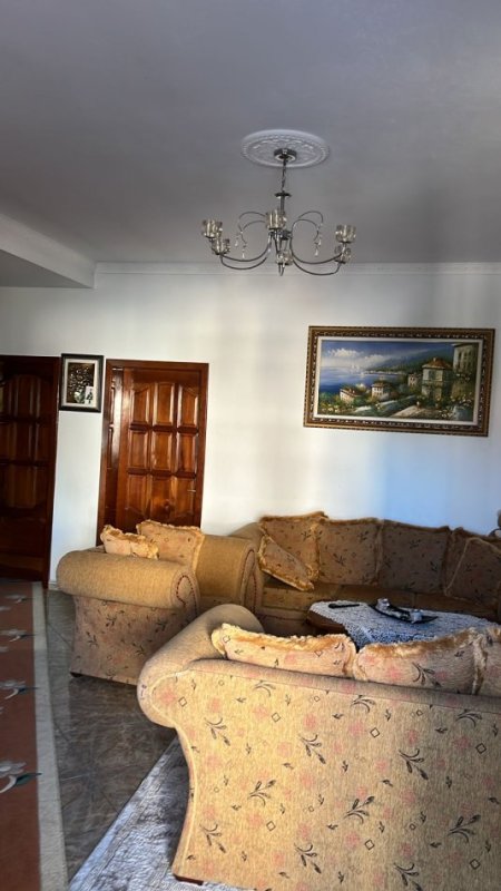 Tirane, jepet me qera Vile 3+1+Ballkon Kati 2, 95 m² 450 € (Pranë Akademisë së Policisë)