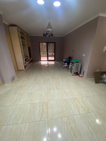 Tirane, shitet apartament 3+1 , 131 m² 235.000 € (kopshti botanik)