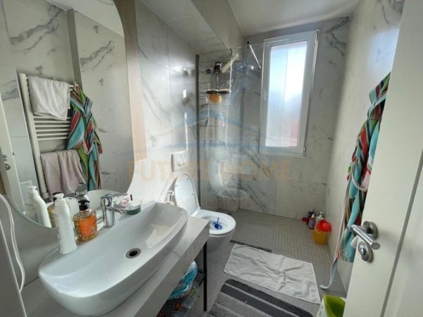 Tirane, shitet apartament 3+1 Kati 4, 109 m² 250.000 € 