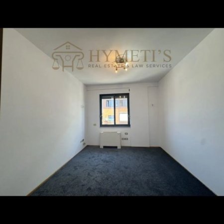 Tirane, jepet me qera ambjent biznesi , 100 m² 1.300 € (Bllok)