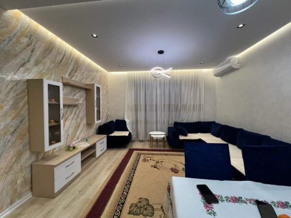 Tirane, jepet me qera apartament 2+1+Aneks+Ballkon Kati 6, 105 m² 550 € (Yzberisht)