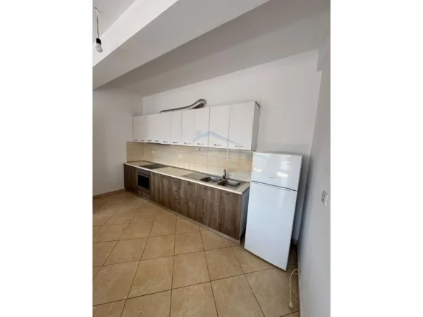 Tirane, shitet apartament 2+1 Kati 8, 128 m² 135.000 € (Pallati me Shigjeta)