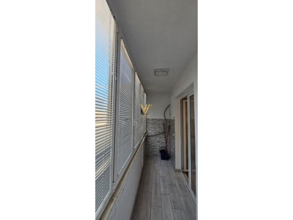 Tirane, shitet apartament 1+1+Aneks+Ballkon Kati 2, 60 m² (RRUGA E BARRIKADAVE)