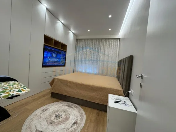 Tirane, shitet apartament 1+1 Kati 8, 61 m² 220.000 € (Komuna e Parisit)