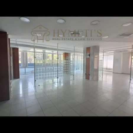 Tirane, jepet me qera ambjent biznesi , 822 m² 17.000 € (Presidenca, Qendër)