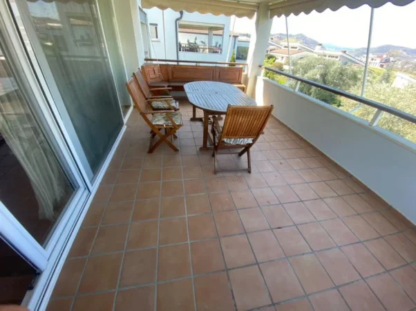 Tirane, jepet me qera Vile 3+1+2+Oborr 500m2, Kati 0, 206 m² 2.600 € (Long Hill Residence)