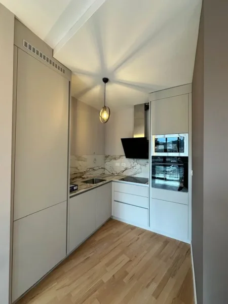Tirane, jepet me qera apartament 2+1+Aneks+Ballkon Kati 4, 110 m² 1.800 € (Lake View Rezidence)