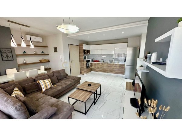 Tirane, jap me qera apartament 1+1 Kati 7, 85 m² 550 € 