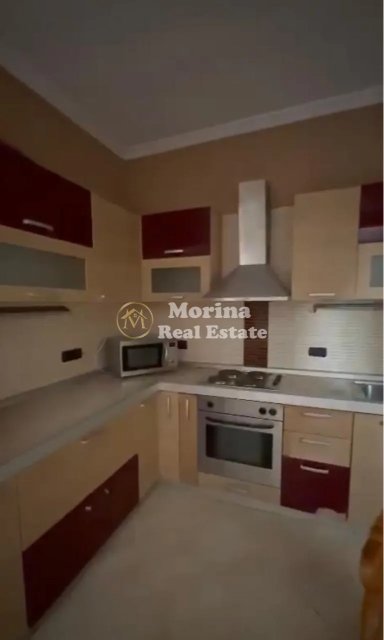 Tirane, jepet me qera apartament 1+1 Kati 1, 65 m² 500 € (Medrese)