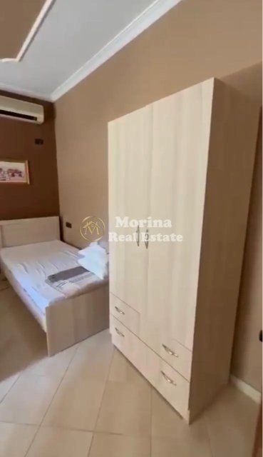 Tirane, jepet me qera apartament 1+1 Kati 1, 65 m² 500 € (Medrese)