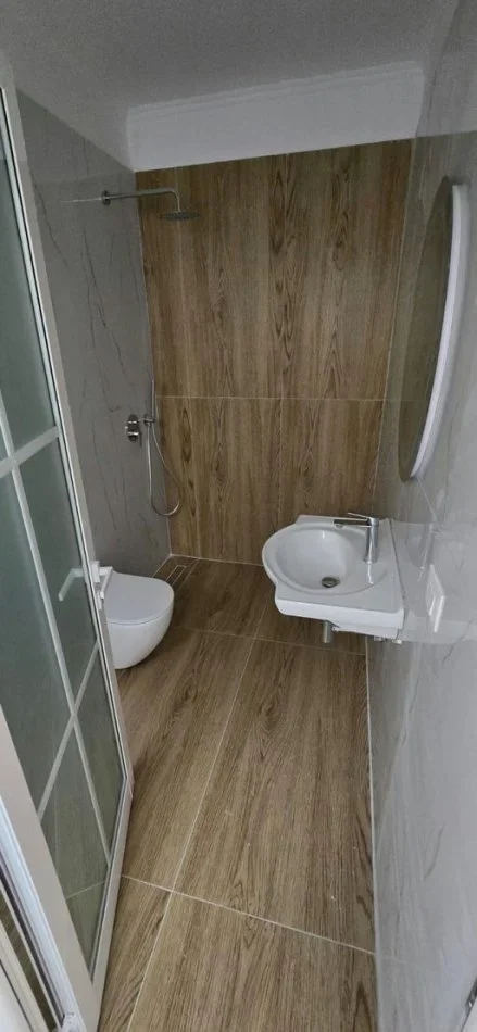 Tirane, shitet apartament 1+1+Ballkon Kati 7, 53 m² 115.000 € (Rruga "Kavajes")