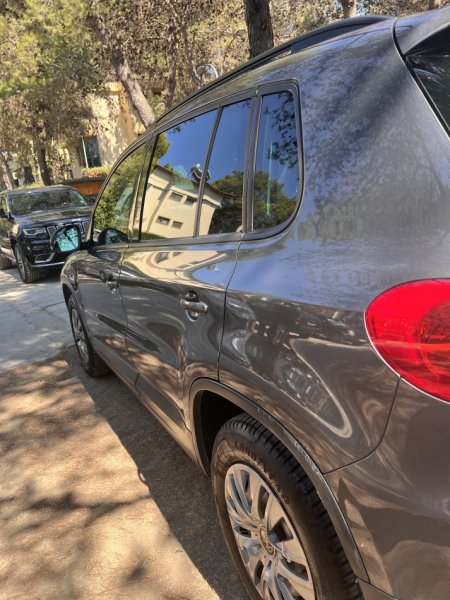 Tirane, shitet SUV | Xhip Volkswagen Tiguan Benzin, gri e erret manuale Kondicioner 224.187 km 6.000 €