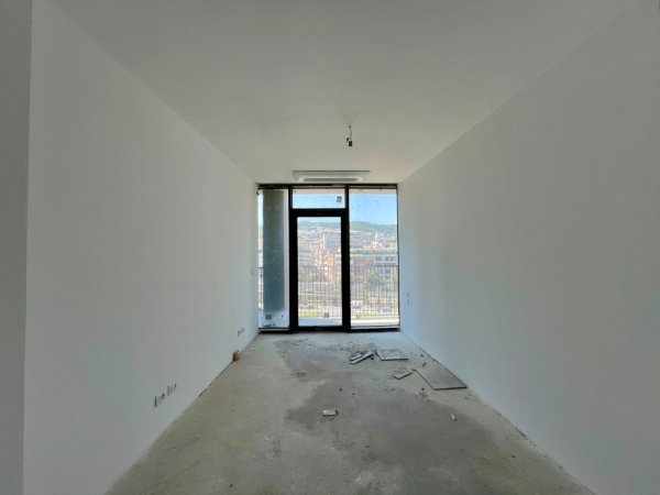 Tirane, shitet apartament 2+1+Ballkon Kati 5, 103 m² 350.000 € (Rruga Kristo Luarasi)