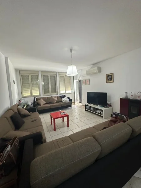 Tirane, shitet apartament 2+1 Kati 3, 125 m² 335.000 € (Rruga Faik Konica)