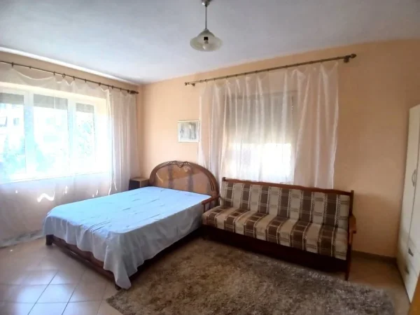 JEPET ME QERA APARTAMENT 2+1 NE BRRYL NE VIJE TE PARE Kati 3, 80 m² 500 €