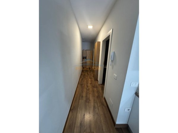 Tirane, jepet me qera apartament 1+1 Kati 8, 70 m² 700 € (Kompleksi Dinamo)