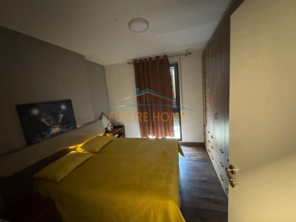 Tirane, jepet me qera apartament 1+1 Kati 8, 70 m² 700 € (Kompleksi Dinamo)