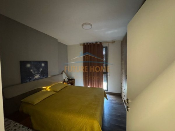 Tirane, jepet me qera apartament 1+1 Kati 8, 70 m² 700 € (Kompleksi Dinamo)