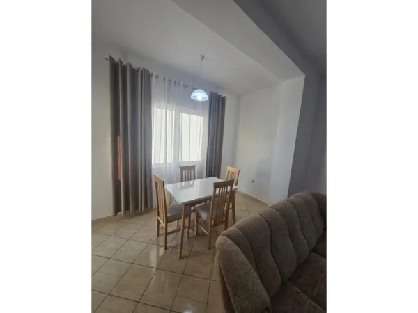 Tirane, jepet me qera apartament 1+1 Kati 3, 70 m² 500 € (Kodra e Diellit)