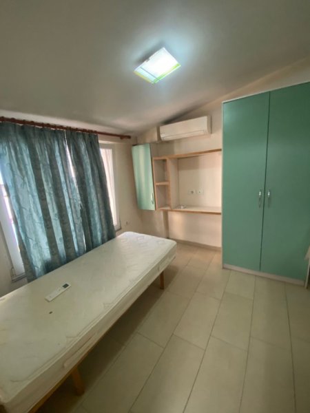 Tirane, jepet me qera apartament 2+1+Aneks+Ballkon Kati 5, 77 m² 500 € (Rruge bill klintoon)