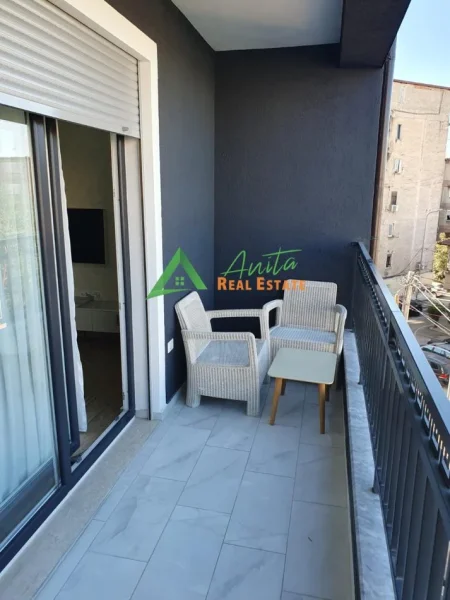 Tirane, jepet me qera apartament 1+1+Ballkon Kati 3, 70 m² 50,000 Lek (Don Bosko)