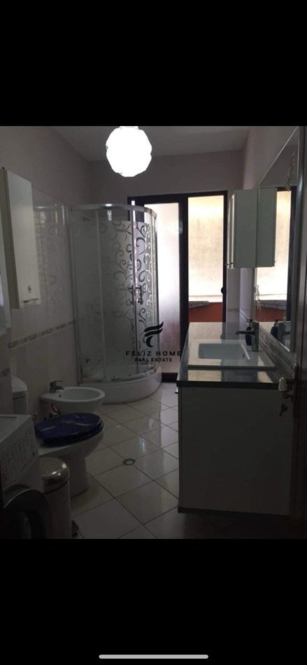Tirane, jepet me qera apartament 1+1+Ballkon Kati 3, 80 m² 400 € (ASTIR)