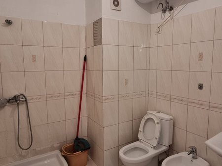 Tirane, jepet me qera apartament 1+1 Kati 2, 77 m² 600 € (Bulevardi Zogu i Pare)