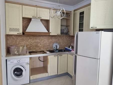 Tirane, jepet me qera apartament 1+1 Kati 2, 77 m² 600 € (Bulevardi Zogu i Pare)