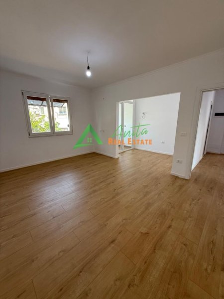 Tirane, shitet apartament 2+1+Ballkon Kati 2, 72 m² 122.000 € (Ali Demi)