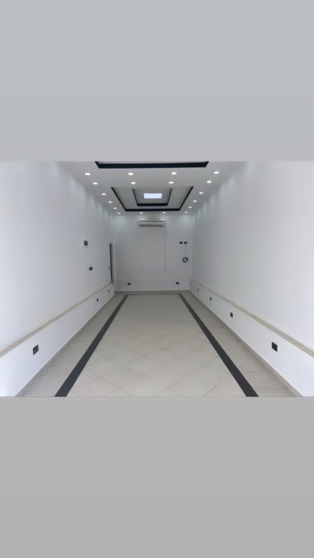 Tirane, jepet me qera dyqan Kati 0, 43 m² 700 € (RRUGA BARDHYL)