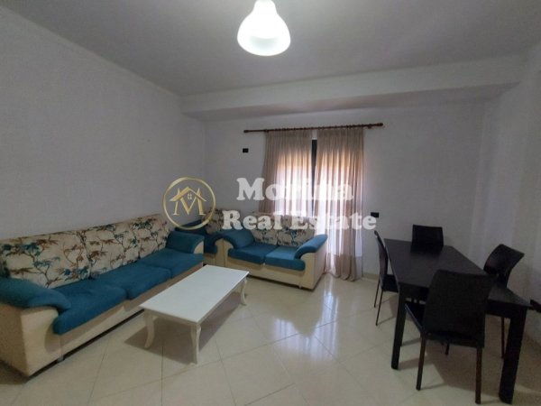 Tirane, jepet me qera apartament 2+1 Kati 3, 100 m² 500 € (Shkolla e Bashkuar)