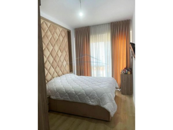 Tirane, shitet apartament 1+1 Kati 8, 57 m² 150.000 € 