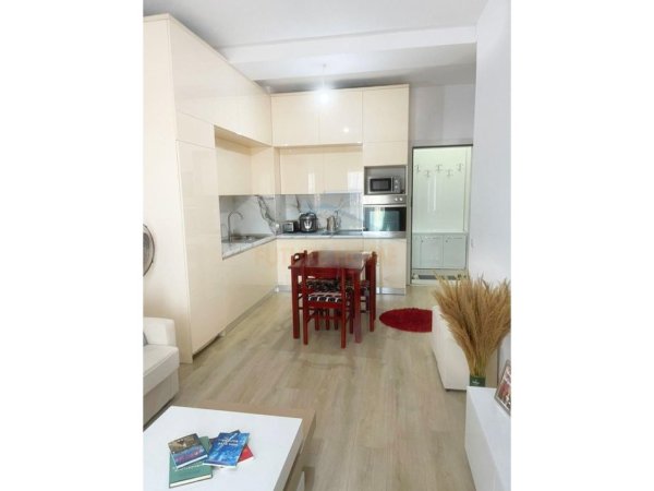 Tirane, shitet apartament 1+1 Kati 8, 57 m² 150.000 € 