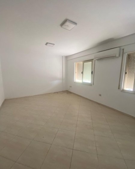 Tirane, shes apartament 2+1+Ballkon Kati 7, 107 m² 214.000 € (RR.JORDAN MISJA, AFËR KOMPLEKSIT GENER 2)