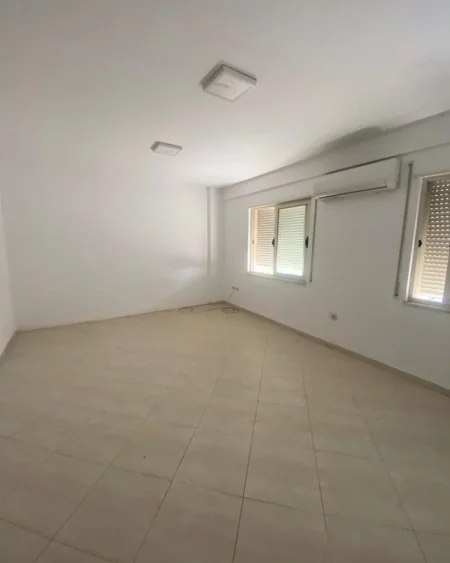 Tirane, shes apartament 2+1+Ballkon Kati 7, 107 m² 214.000 € (RR.JORDAN MISJA, AFËR KOMPLEKSIT GENER 2)