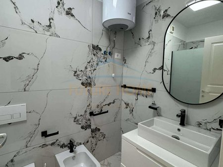 Tirane, jepet me qera apartament 2+1+Ballkon Kati 2, 120 m² 800 € (Rruga Jordan Misja)