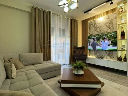 Tirane, jepet me qera apartament 2+1+Ballkon Kati 2, 120 m² 800 € (Rruga Jordan Misja)