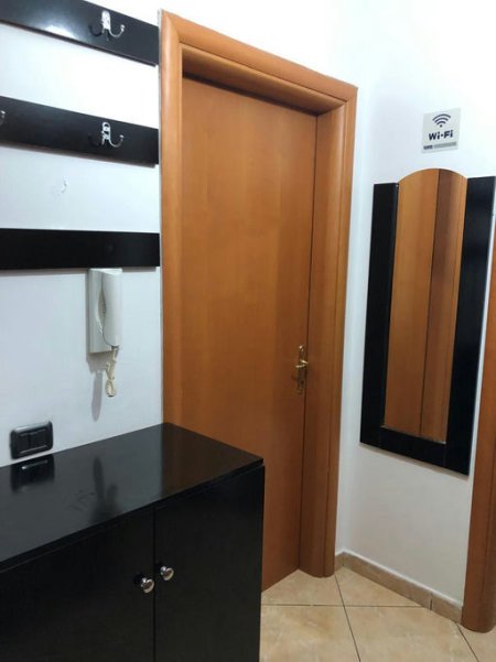 Tirane, jepet me qera apartament 1+1+Ballkon Kati 2, 58 m² 600 € (Rruga&quot;Avni Rustemi&quot;)