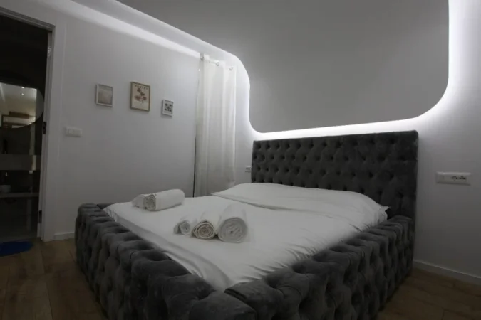 Tirane, jepet me qera garsonier Kati 1, 35 m² 550 € (Kryqzimi 21 Dhjetorit ,Vodafone)