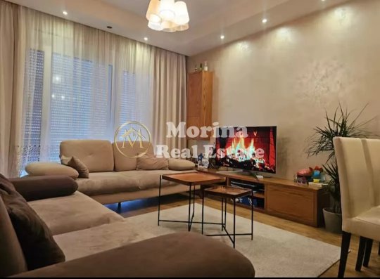 Tirane, jepet me qera apartament 3+1 Kati 3, 107 m² 800 € (Kodra e Diellit 1)