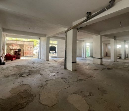 Tirane, jepet me qera ambjent biznesi Kati -1, 380 m² 800 € (Rruga e Thesarit, Fresku, Tiranë, TT 1959)