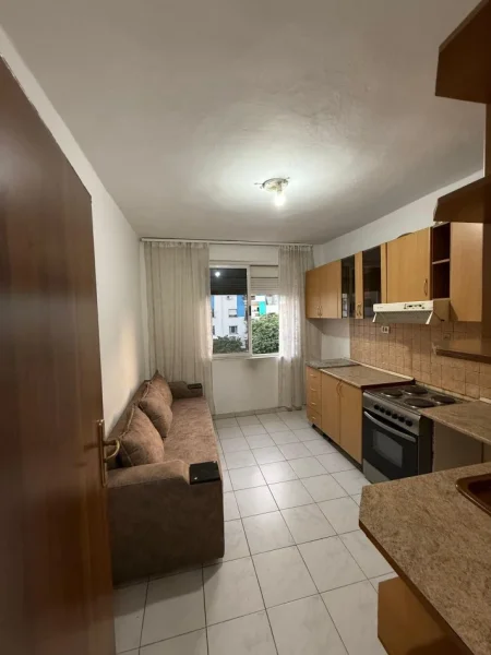 jepet me qera , (Vasil shanto)