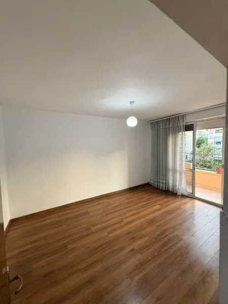 jepet me qera , (Vasil shanto)